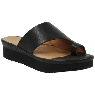L'Amour Des Pieds Ahlina