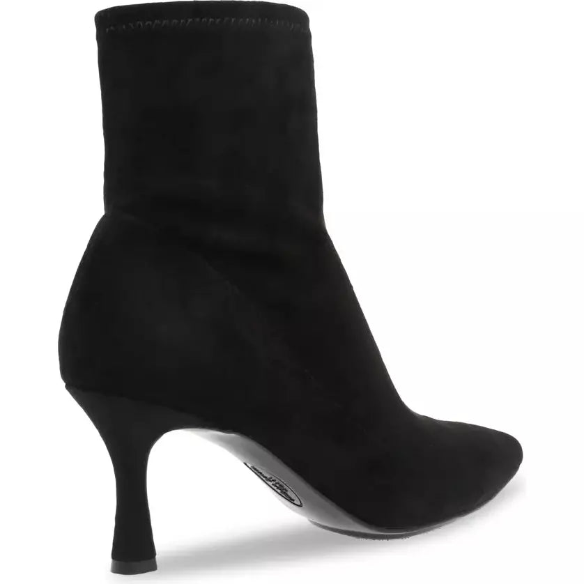 Anne Klein Reacher