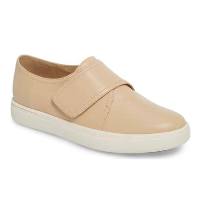 Vaneli Sport Oberon Sneaker Beige